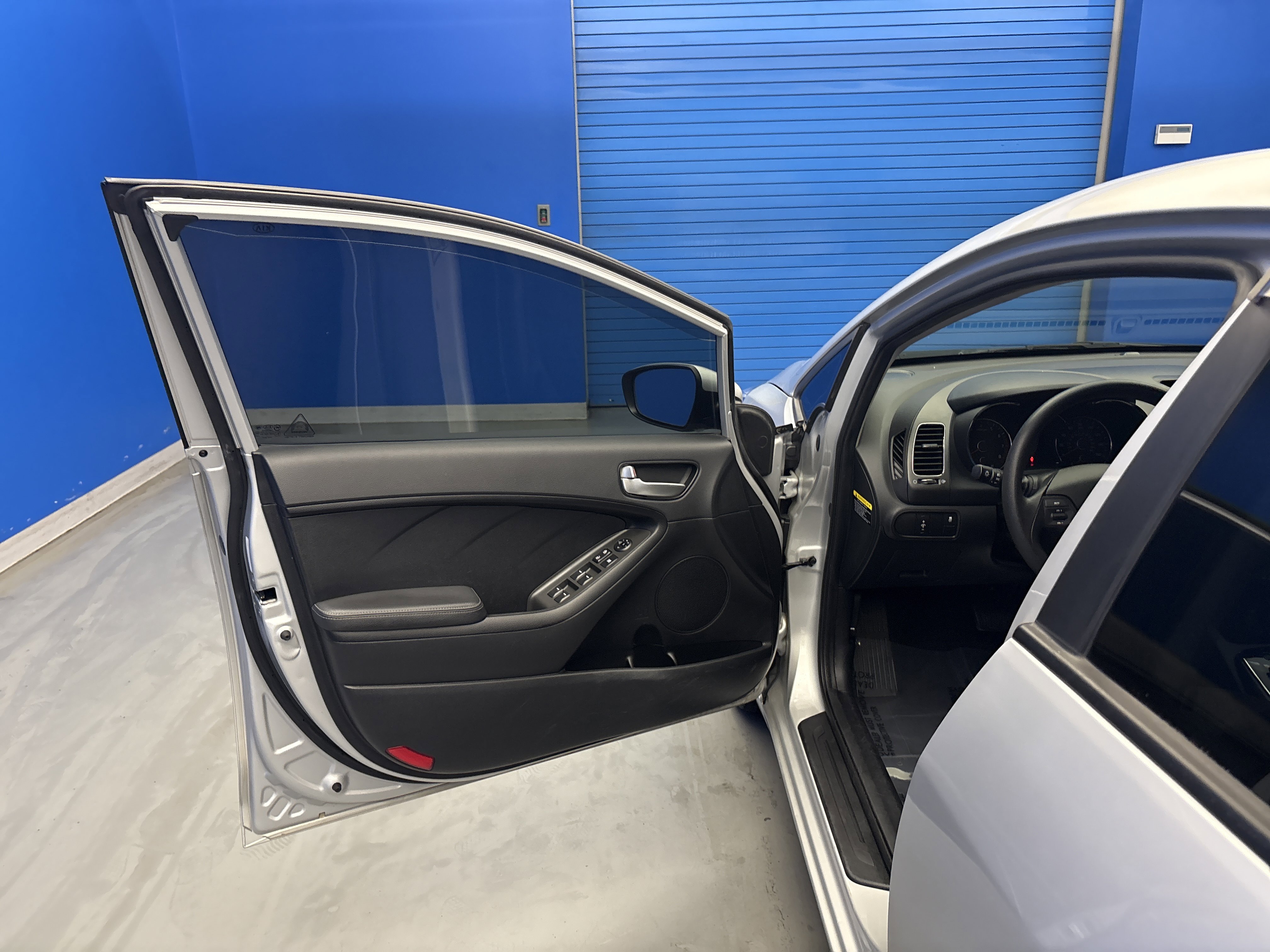 Used 2017 Kia Forte LX FWD image 9