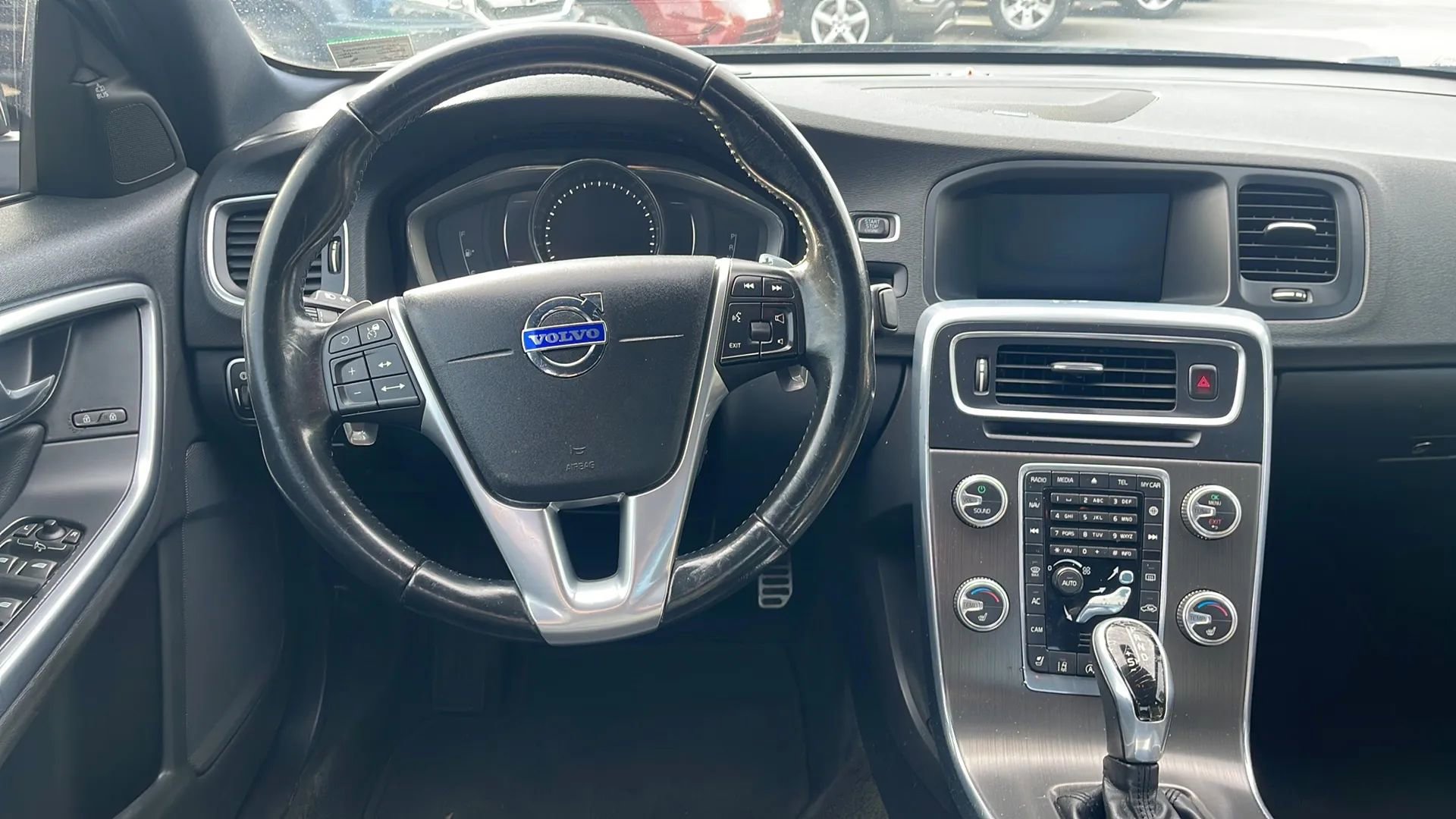 Used 2016 Volvo S60 T6 Platinum image 11