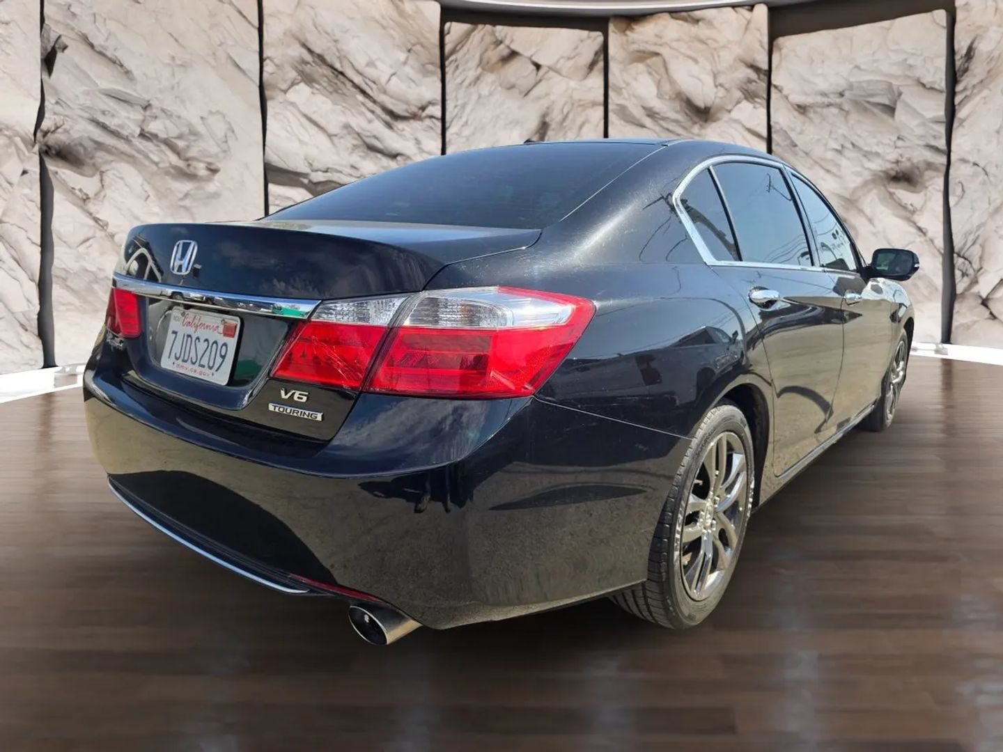Used 2015 Honda Accord Touring image 6