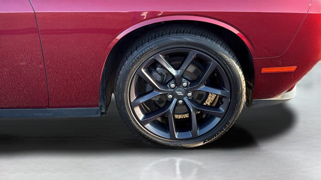 Used 2020 Dodge Challenger SXT w/ Blacktop Package RWD image 25