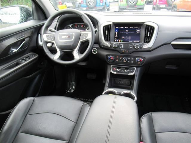 Used 2023 GMC Terrain SLT w/ Tech Package FWD image 14