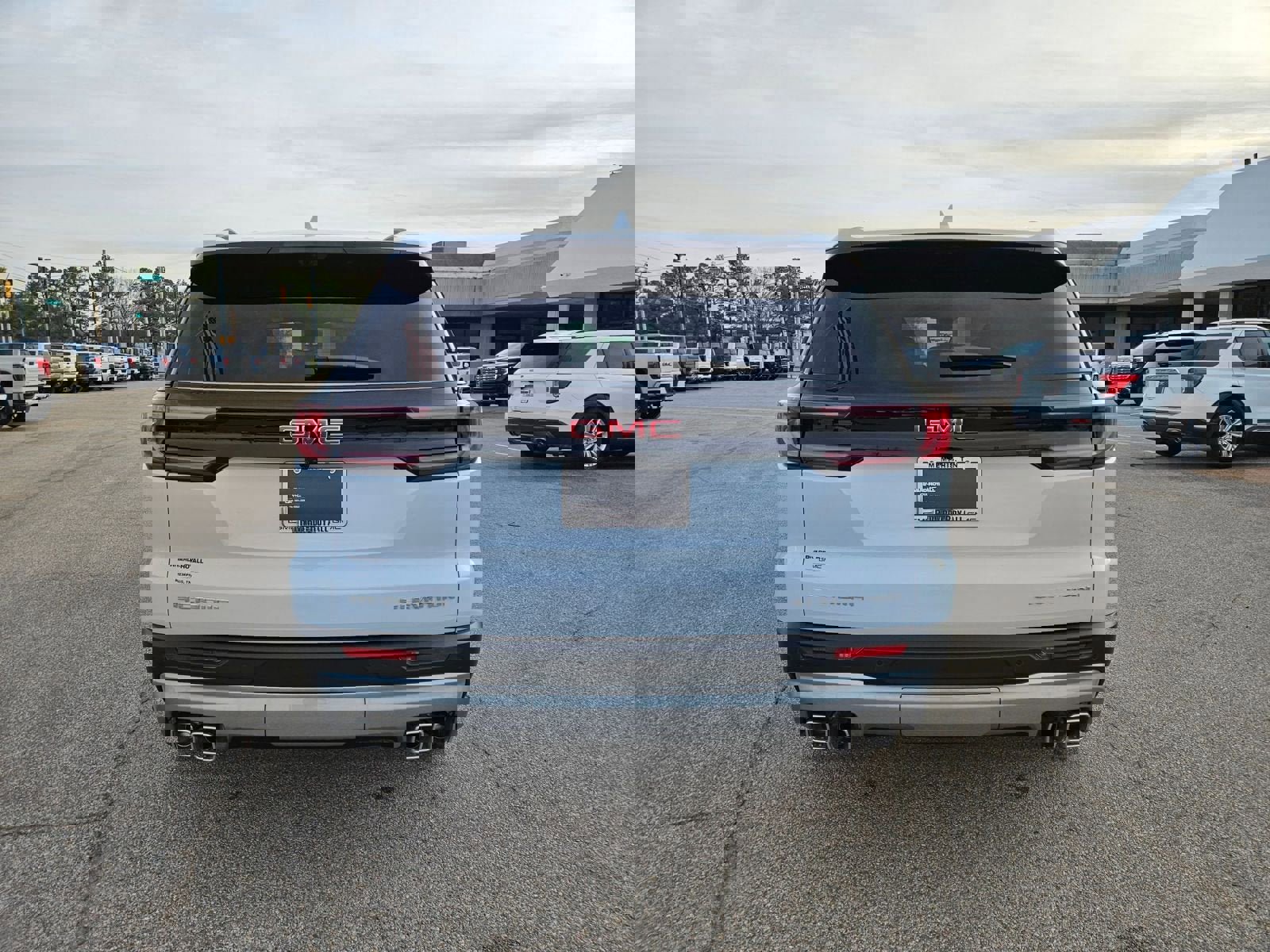 New 2026 GMC Acadia Elevation image 5