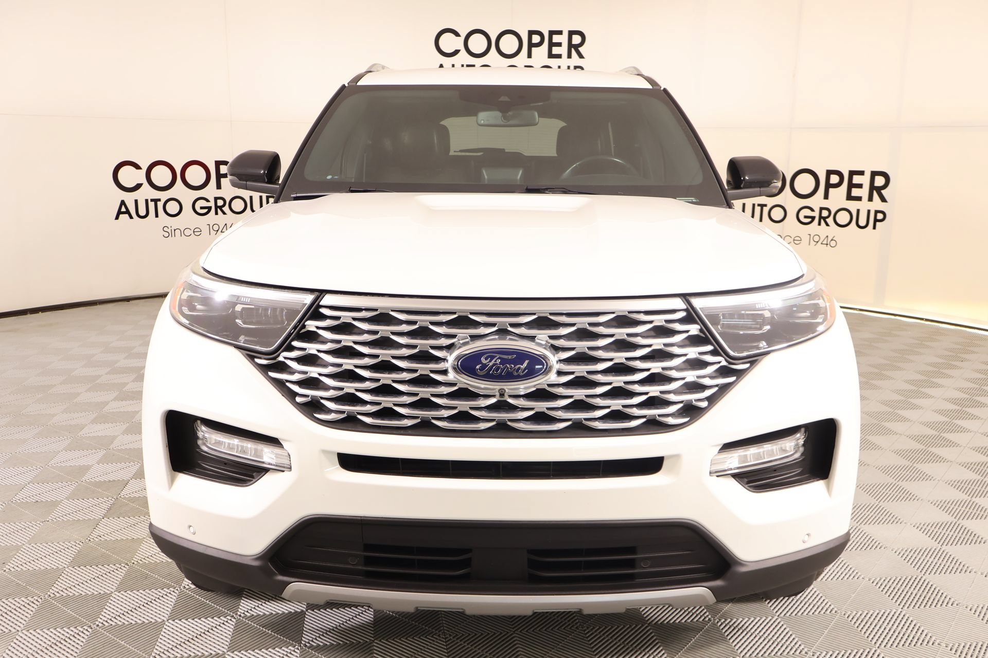 Used 2020 Ford Explorer Platinum w/ Premium Technology Package AWD/4WD image 10
