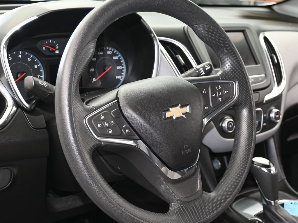 Used 2020 Chevrolet Equinox LS image 13