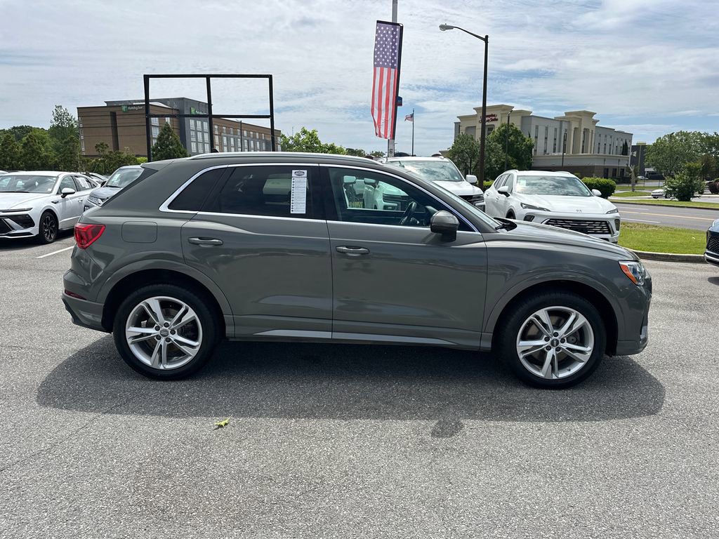 Used 2020 Audi Q3 2.0T Premium w/ Convenience Package AWD/4WD image 8