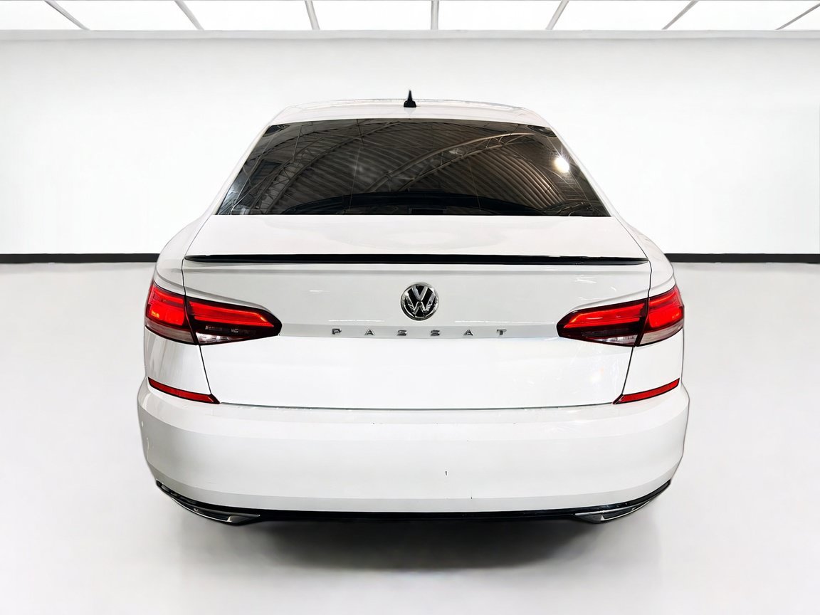 Used 2021 Volkswagen Passat 2.0T R-Line FWD image 5