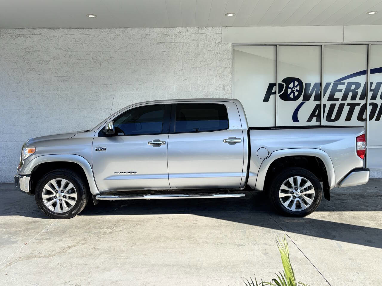Used 2016 Toyota Tundra Limited w/ Limited Premium Package image 6