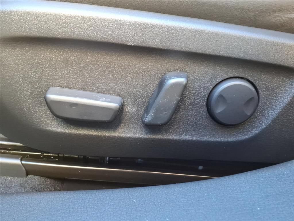 New 2026 MAZDA MAZDA3 Hatchback w/Premium Plus Pkg AWD/4WD image 15