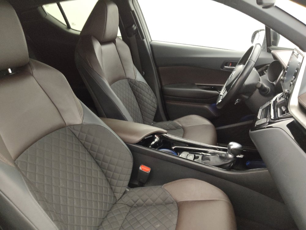 Used 2019 Toyota C-HR Limited image 21