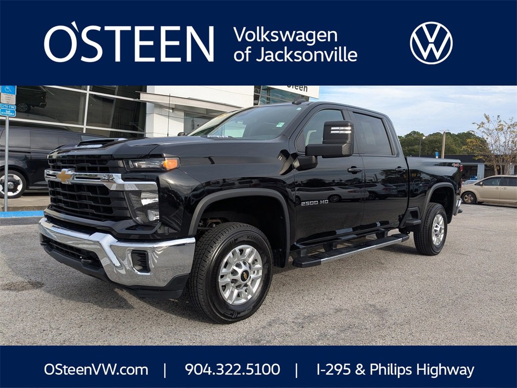 Used 2024 Chevrolet Silverado 2500 LT image 1