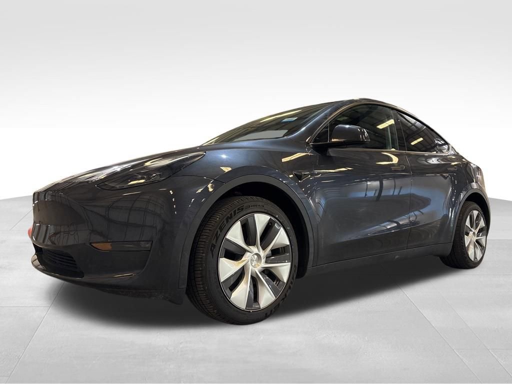 Used 2024 Tesla Model Y Long Range image 10