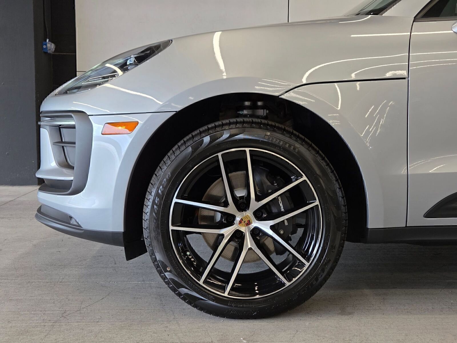 Certified 2026 Porsche Macan image 9