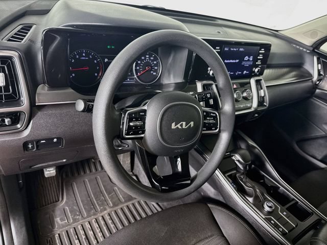 Used 2022 Kia Sorento LX FWD image 8