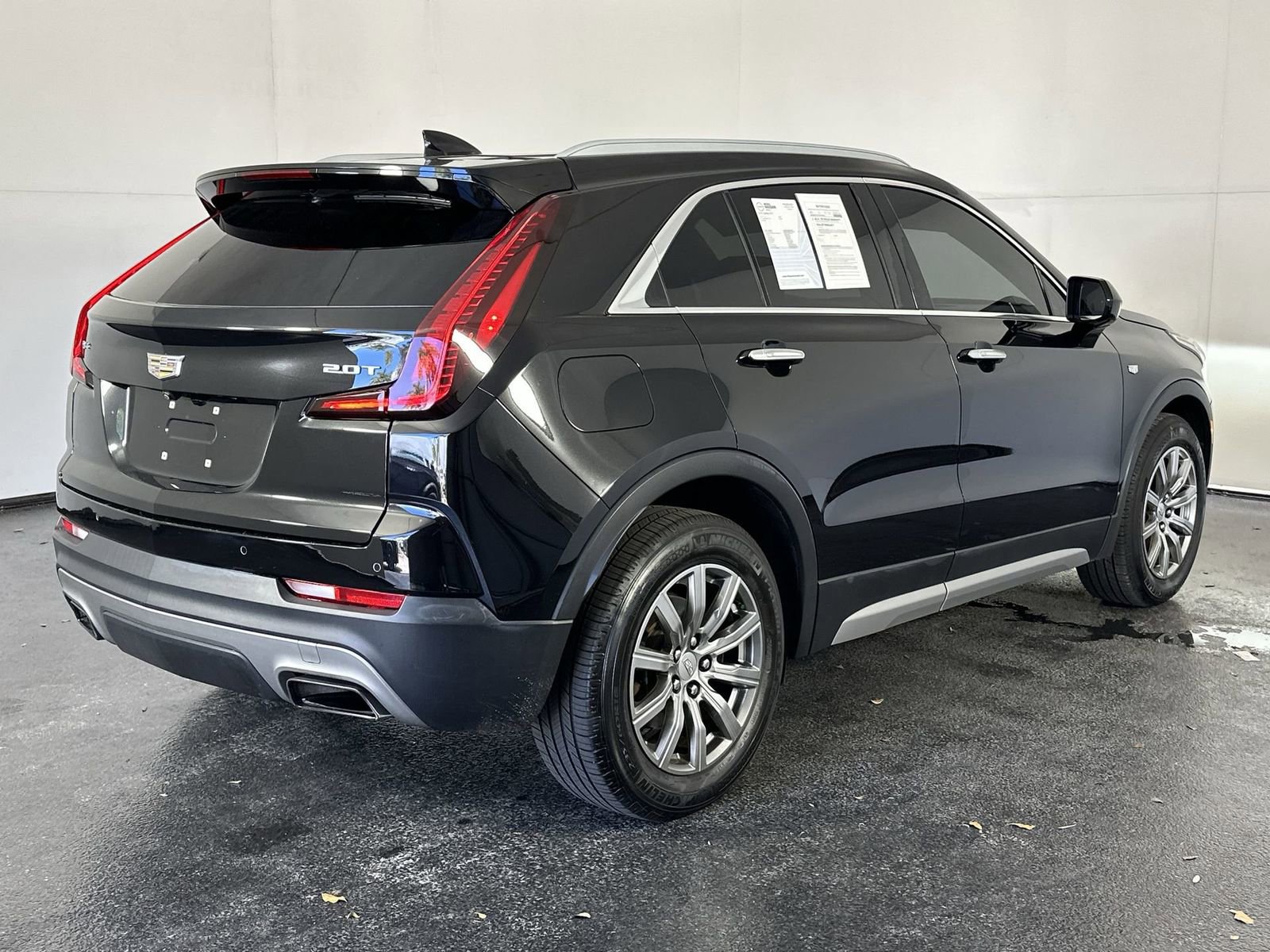 Used 2019 Cadillac XT4 Premium Luxury image 11