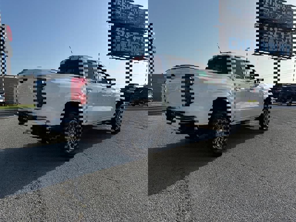 New 2025 Chevrolet Colorado LT image 5