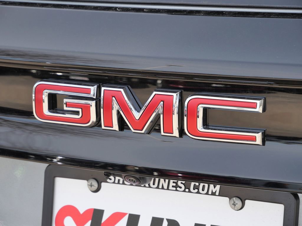 New 2026 GMC Acadia AT4 image 13