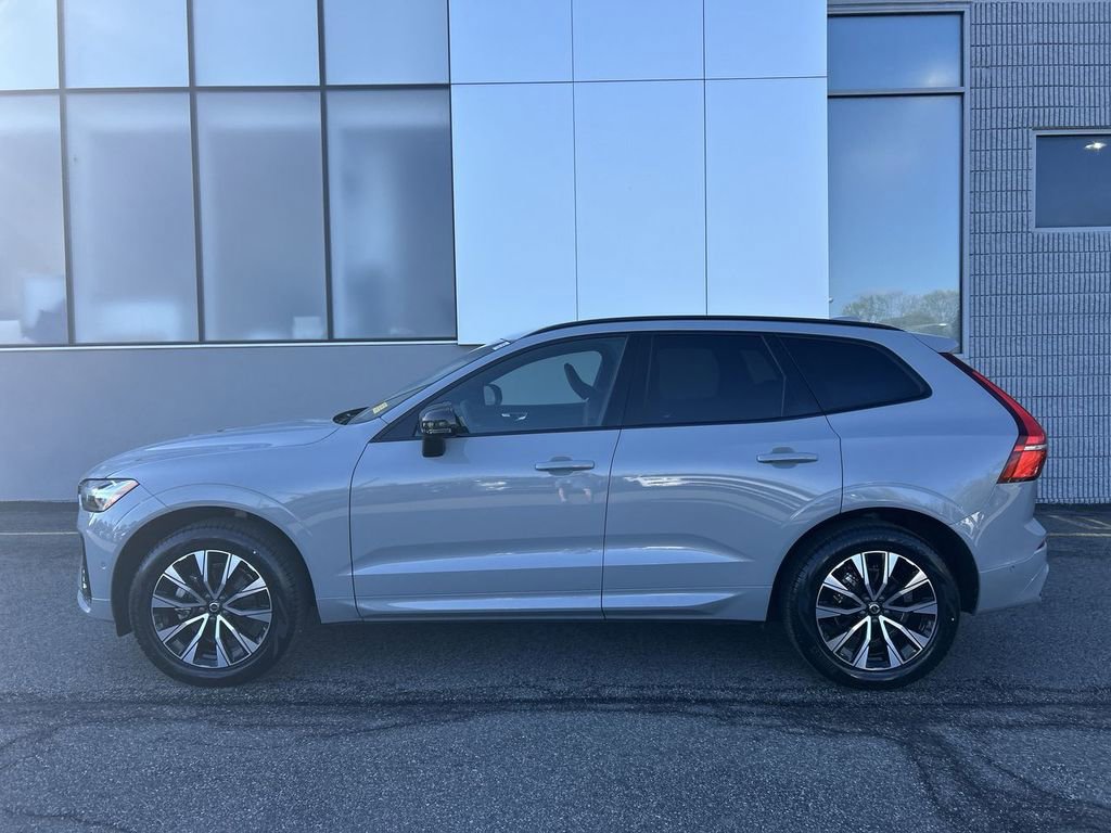 Certified 2024 Volvo XC60 B5 Plus w/ Climate Package image 5
