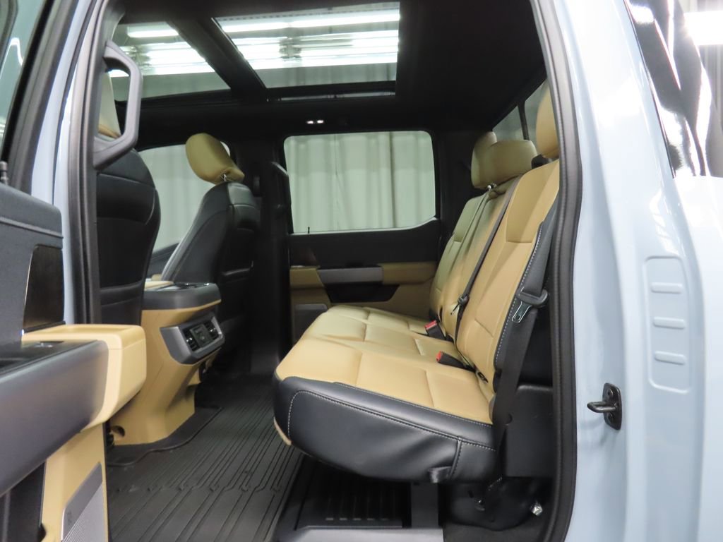 Used 2025 Ford F350 Lariat w/ Lariat Ultimate Package image 14