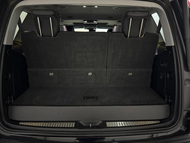 Used 2019 Cadillac Escalade Premium Luxury AWD/4WD image 9