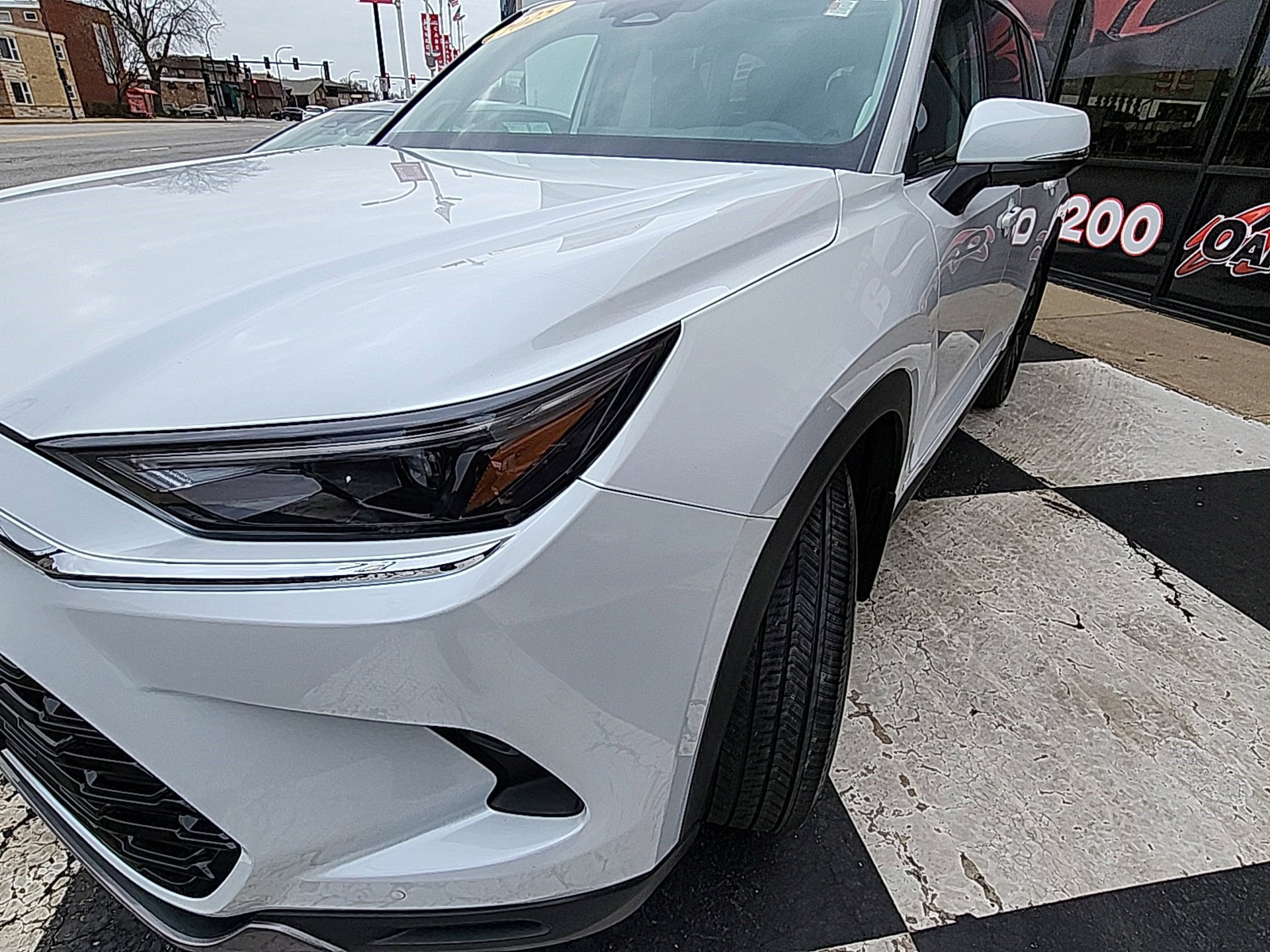 Certified 2025 Toyota Grand Highlander AWD image 9