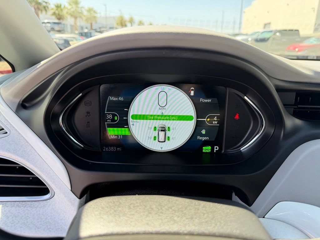 Used 2019 Chevrolet Bolt Premier w/ Infotainment Package FWD image 25