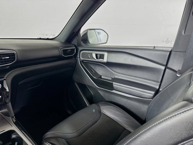 Used 2022 Ford Explorer ST image 28
