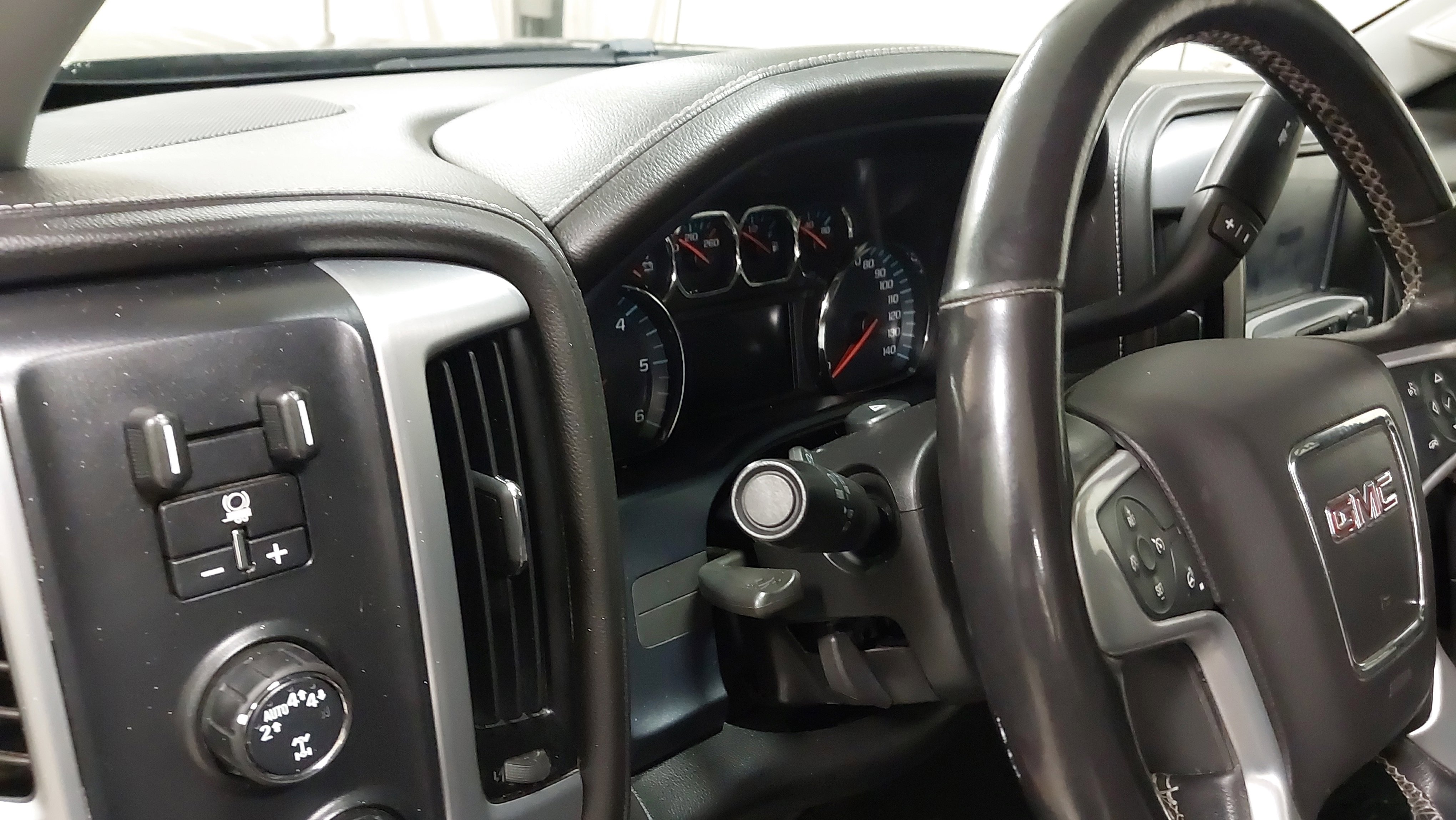 Used 2018 GMC Sierra 1500 SLT w/ SLT Premium Package image 18