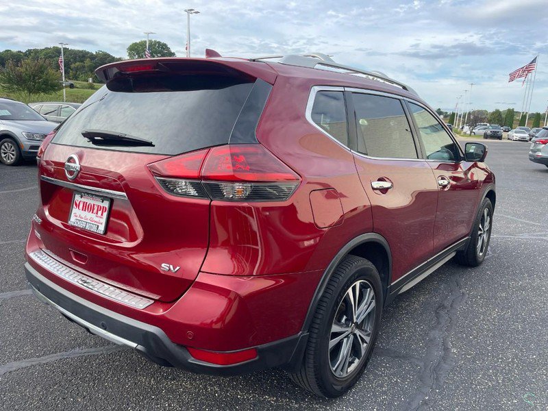 Used 2019 Nissan Rogue SV w/ Premium Package FWD image 3