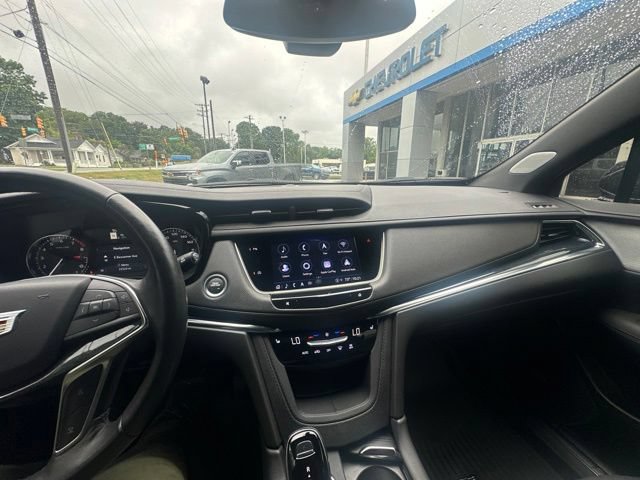 Certified 2023 Cadillac XT5 Premium Luxury FWD image 13