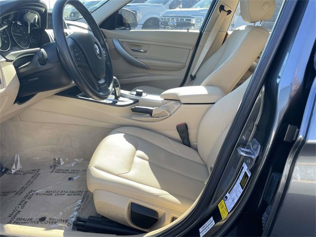 Used 2016 BMW 320i Sedan image 10
