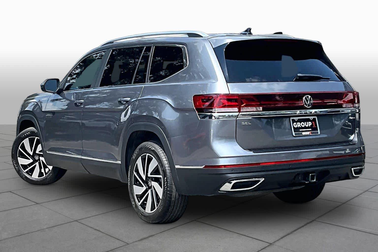 Used 2024 Volkswagen Atlas SEL AWD/4WD image 12