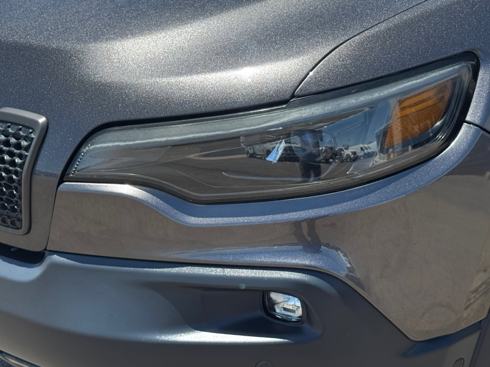 Used 2019 Jeep Cherokee Trailhawk AWD/4WD image 32