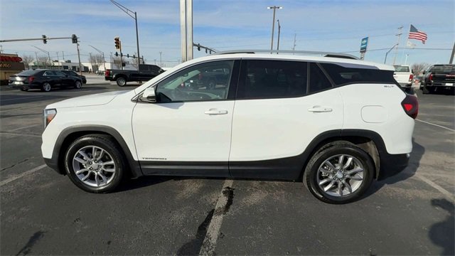 Used 2022 GMC Terrain SLT w/ Infotainment Package II image 5