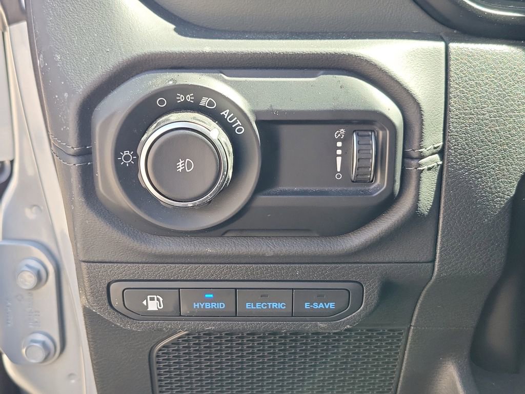 Used 2024 Jeep Wrangler High Altitude image 19
