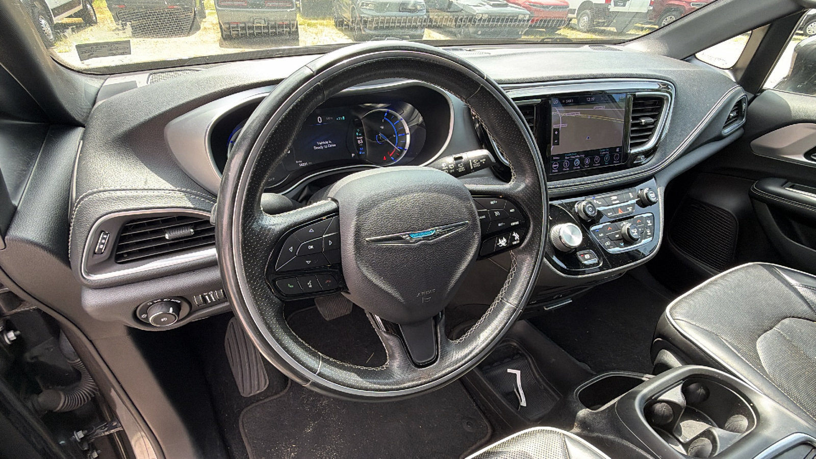 Used 2019 Chrysler Pacifica Limited w/ S Appearance Package FWD image 25