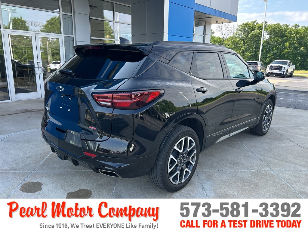 Certified 2023 Chevrolet Blazer RS w/ Driver Confidence II Package AWD/4WD image 3