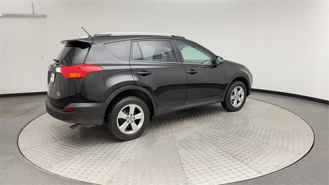 Used 2015 Toyota RAV4 XLE image 2