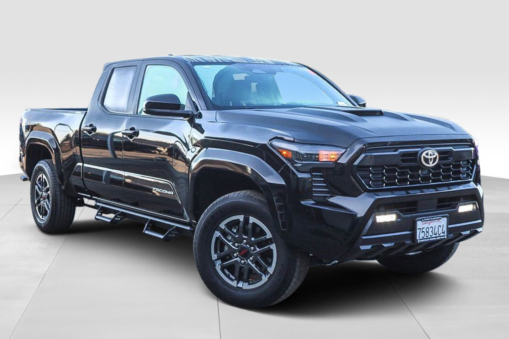 Used 2025 Toyota Tacoma TRD Sport RWD image 2