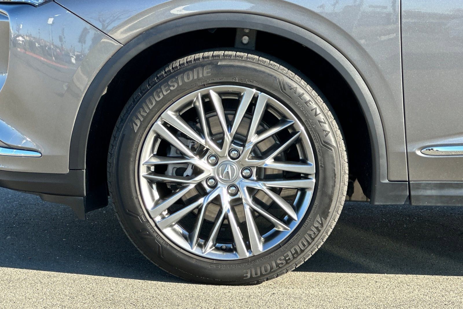 Used 2023 Acura MDX SH-AWD w/ Advance Package image 29