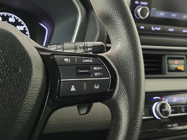 Used 2023 Honda Pilot LX image 28