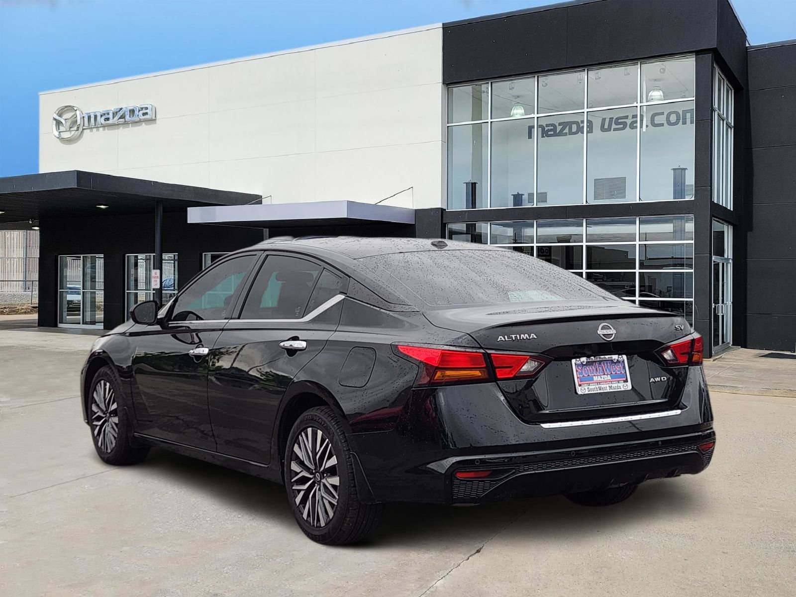 Used 2023 Nissan Altima 2.5 SV AWD/4WD image 4