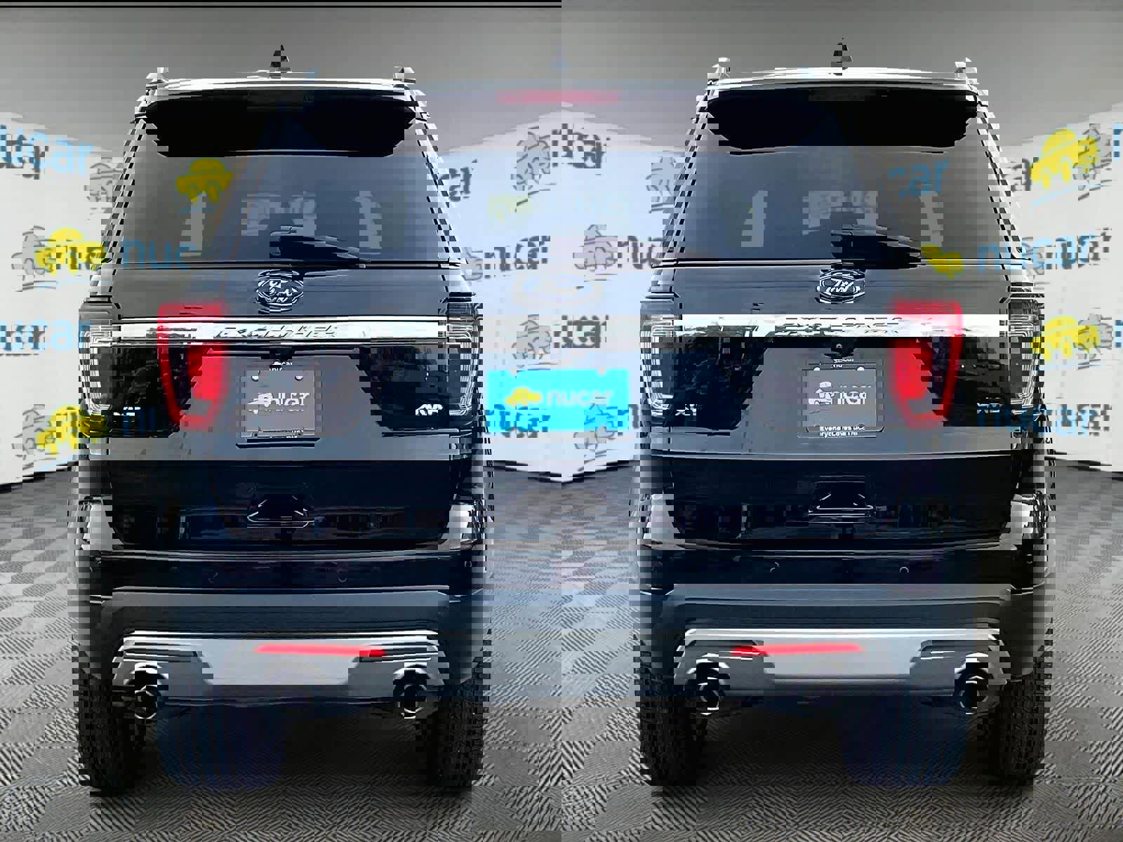 Used 2017 Ford Explorer XLT w/ Equipment Group 202A AWD/4WD image 5