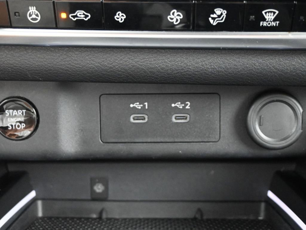 Used 2024 Nissan Rogue SL AWD/4WD image 32