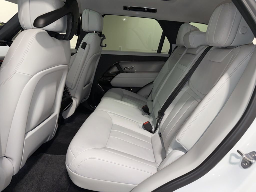 Used 2023 Land Rover Range Rover Sport SE image 22