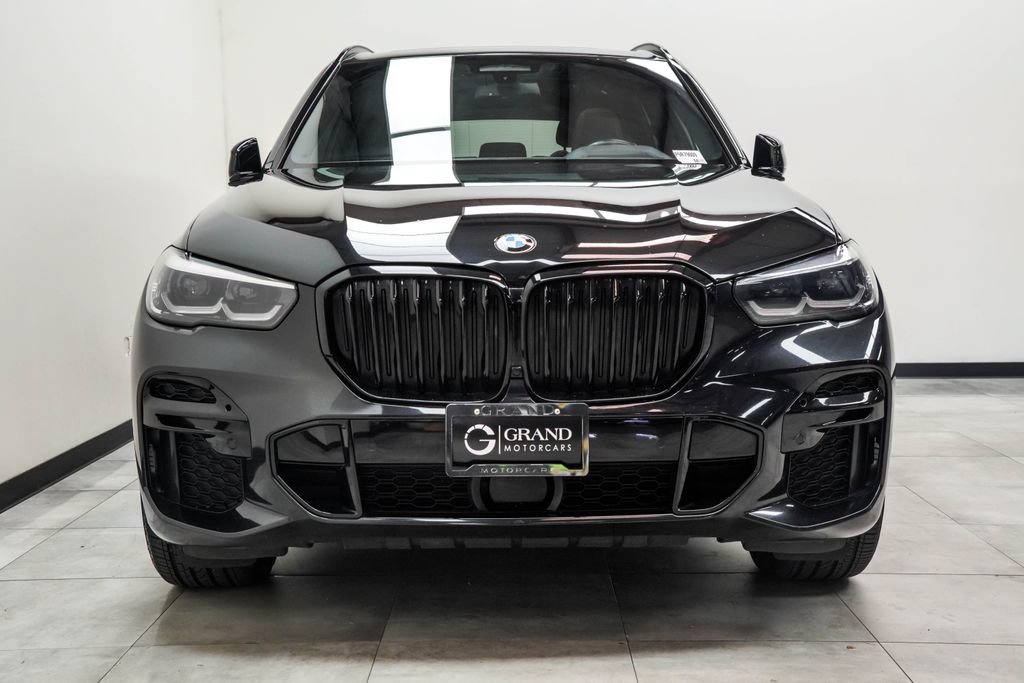 Used 2023 BMW X5 xDrive40i w/ M Sport Package AWD/4WD image 6