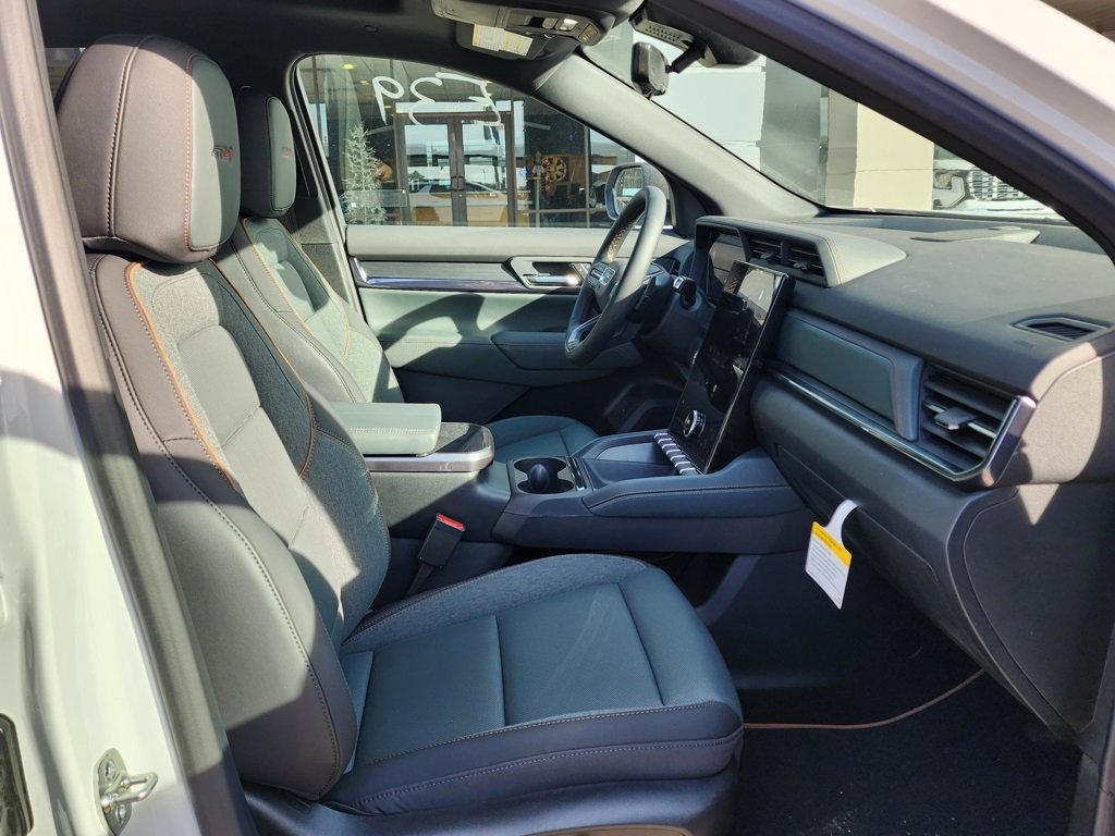 New 2026 GMC Terrain AT4 w/ Convenience Package III image 40