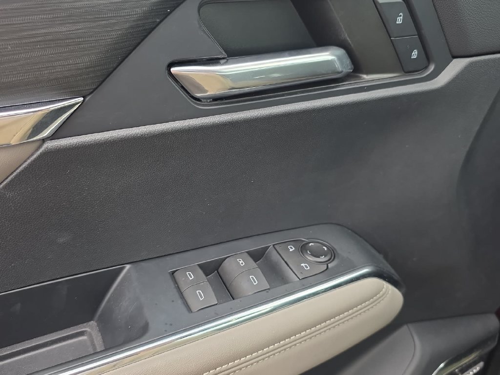Used 2024 GMC Acadia Elevation w/ Luxury Package FWD image 28