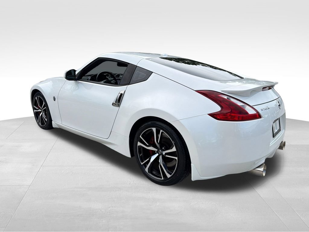 Used 2019 Nissan 370Z Touring Sport RWD image 5