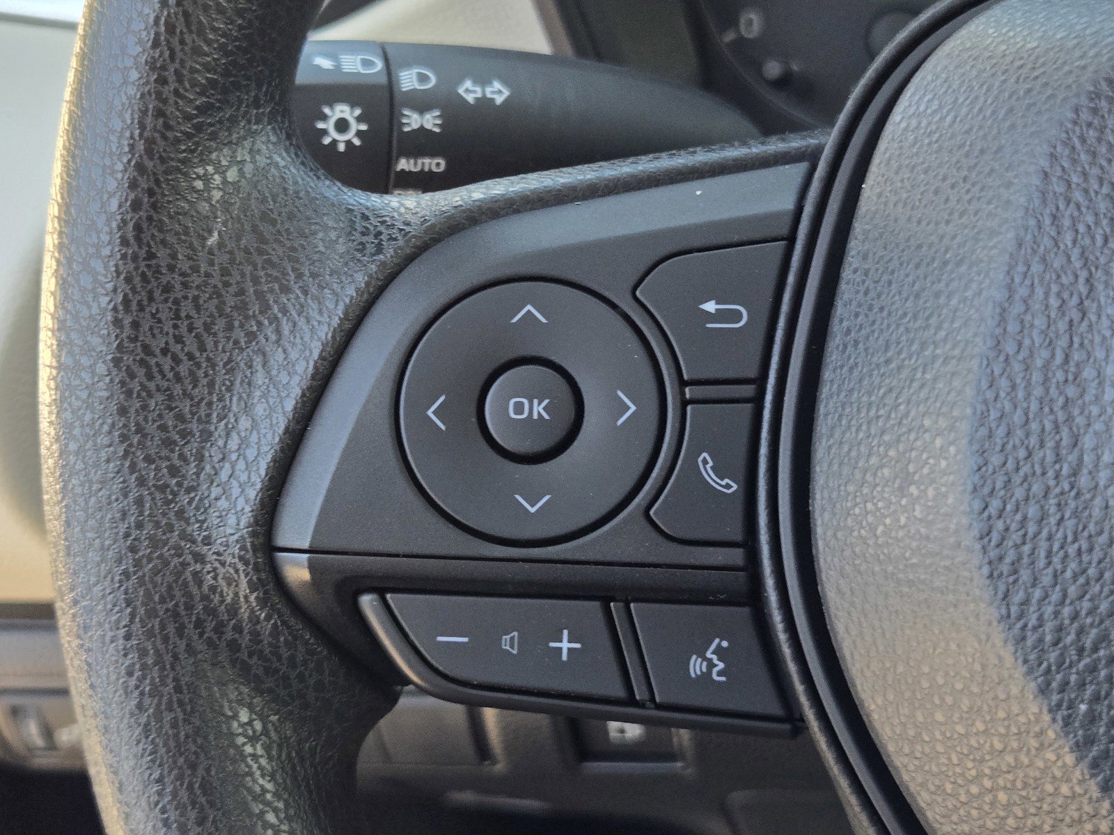 Used 2023 Toyota Corolla LE image 23