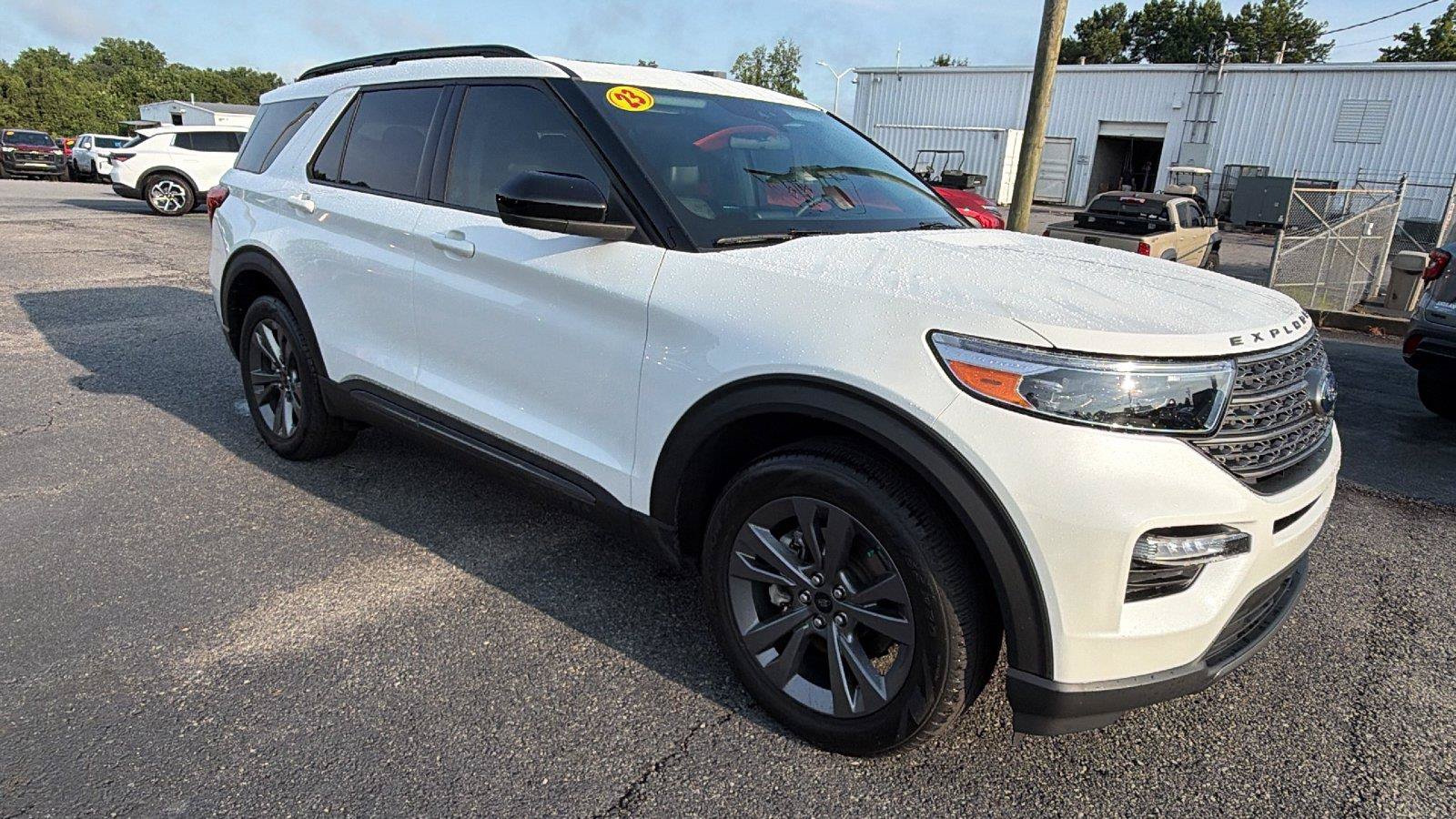 Used 2023 Ford Explorer XLT w/ Equipment Group 202A RWD image 7